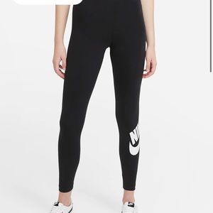 Nike Leggings With Symbol on Leg Size M